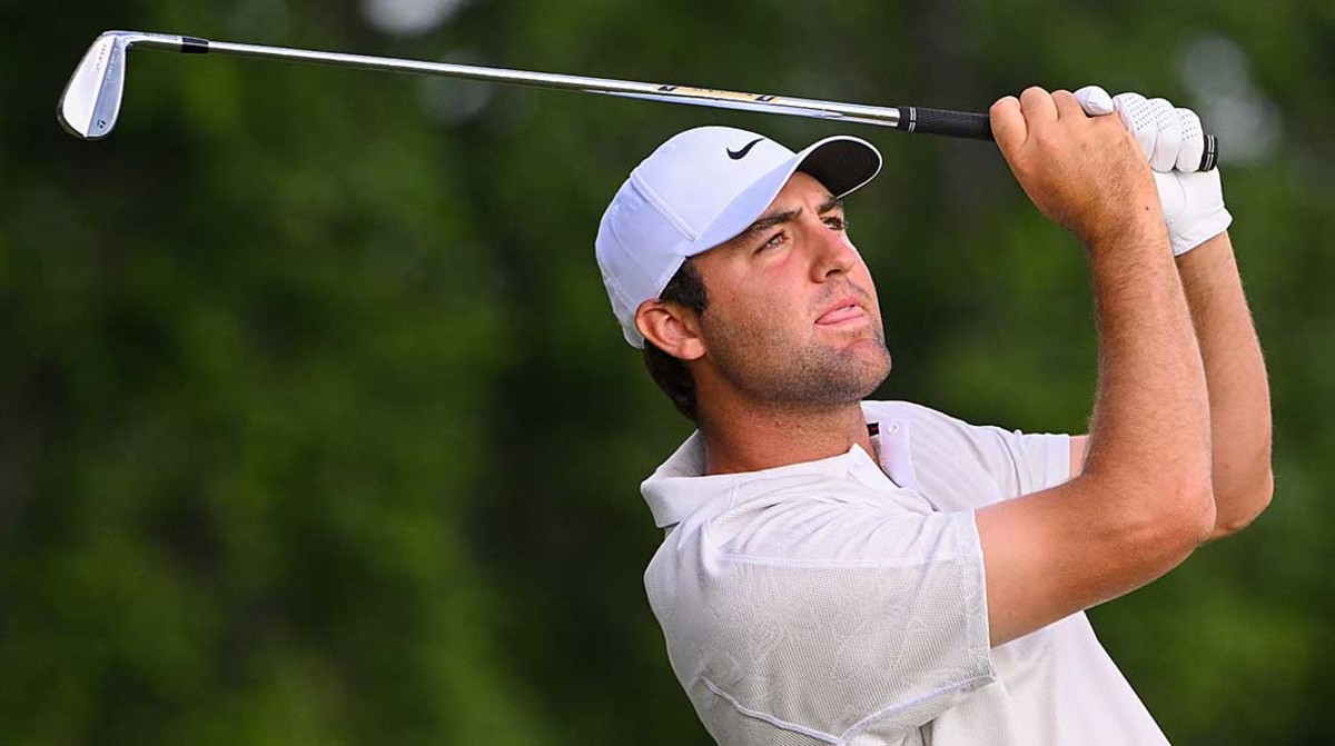 Scottie Scheffler watches a shot on Friday at the 2022 PGA Championship.
